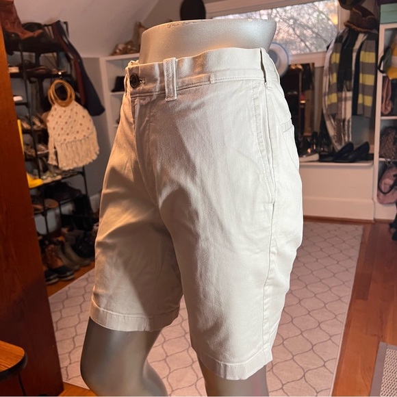 J CREW Midthigh Khaki Cotton Chino
Bermuda Shorts Size 29 - Picture 3 of 8